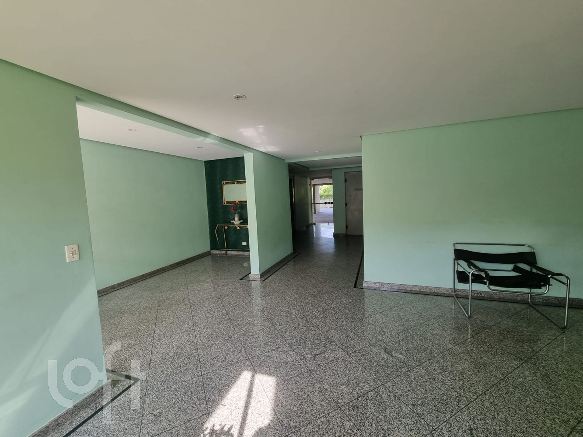 Apartamento à venda com 2 quartos, 61m² - Foto 13