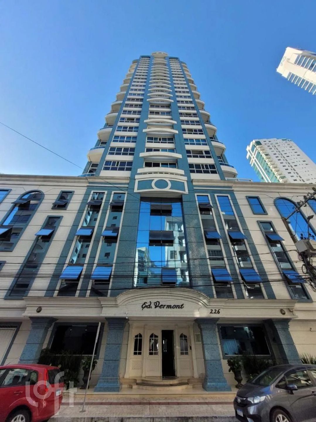 Apartamentos com 252m², 3 quartos, 3 suítes, 3 garagens, no bairro Centro em Balneário Camboriú