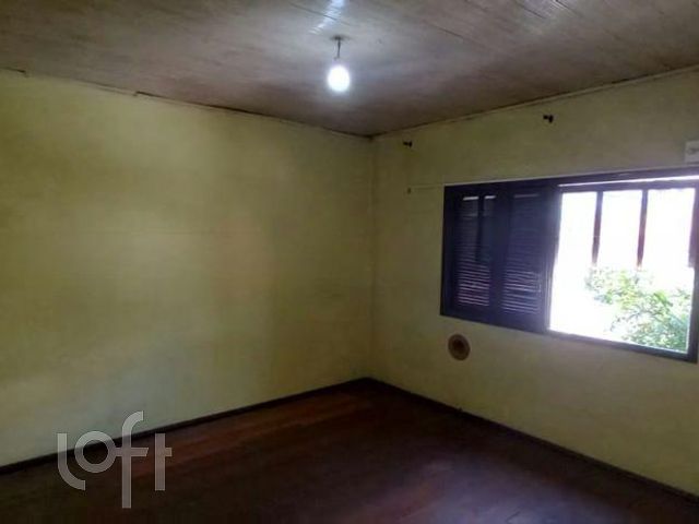 Casa com 175m², 5 dormitórios, 3 vagas, Vila Ipiranga em Porto Alegre