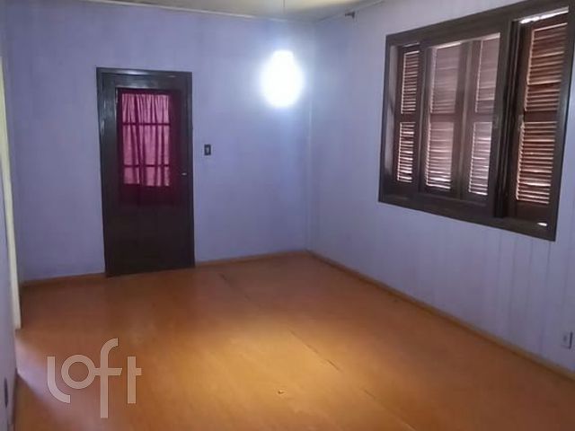 Casa com 175m², 5 dormitórios, 3 vagas, Vila Ipiranga em Porto Alegre