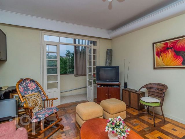 Apartamento com 73m², 2 dormitórios, Santana em Porto Alegre