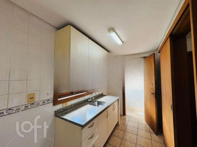 Apartamento com 75m², 2 dormitórios, 1 suíte, 1 vaga, Petrópolis em Porto Alegre