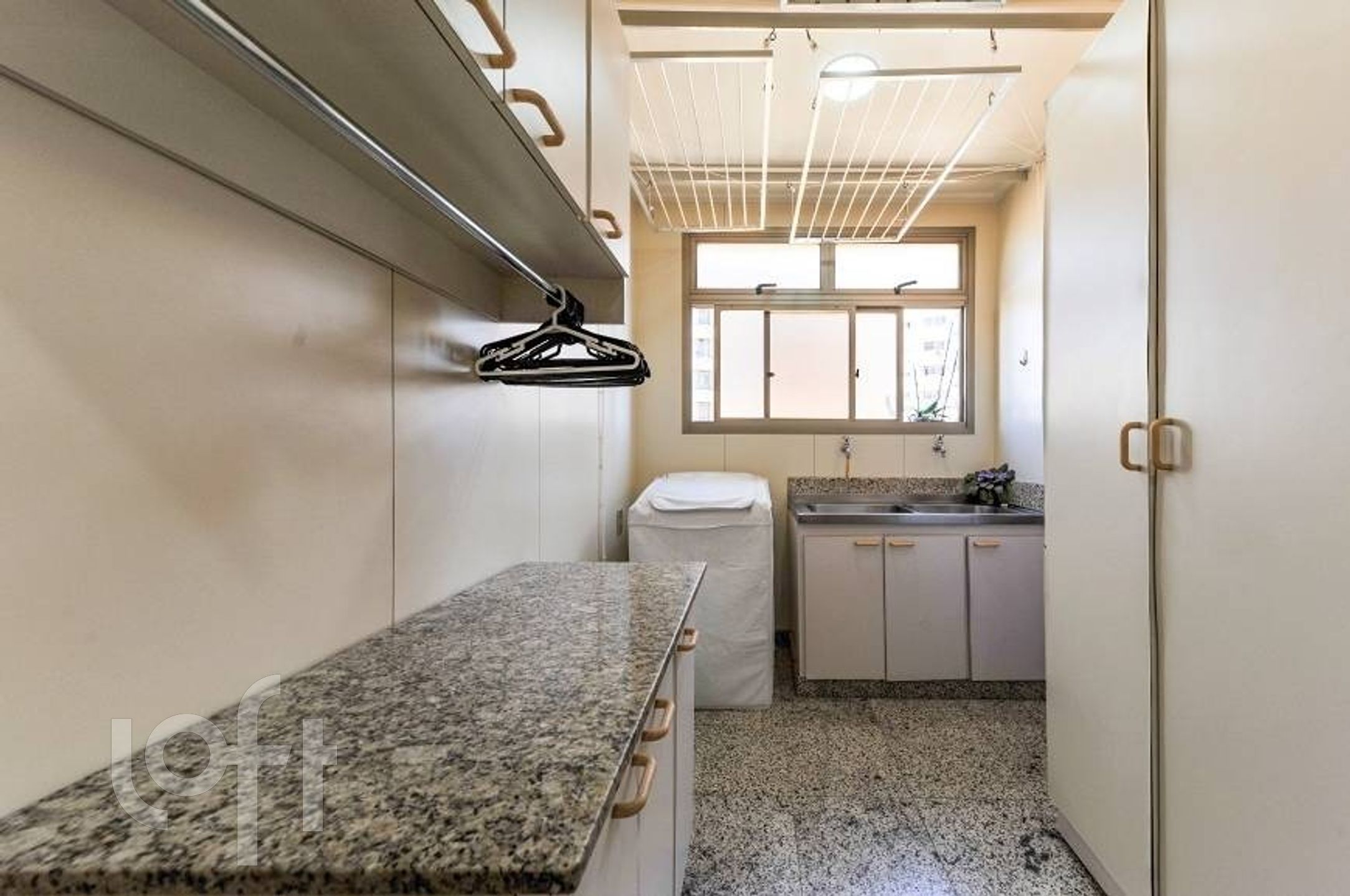 Apartamento à venda com 3 quartos, 194m² - Foto 17