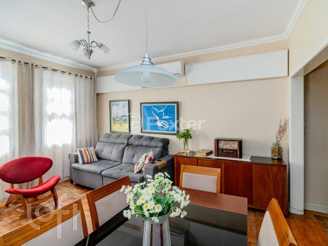 Apartamento com 72m², 3 dormitórios, 1 vaga, Petrópolis em Porto Alegre