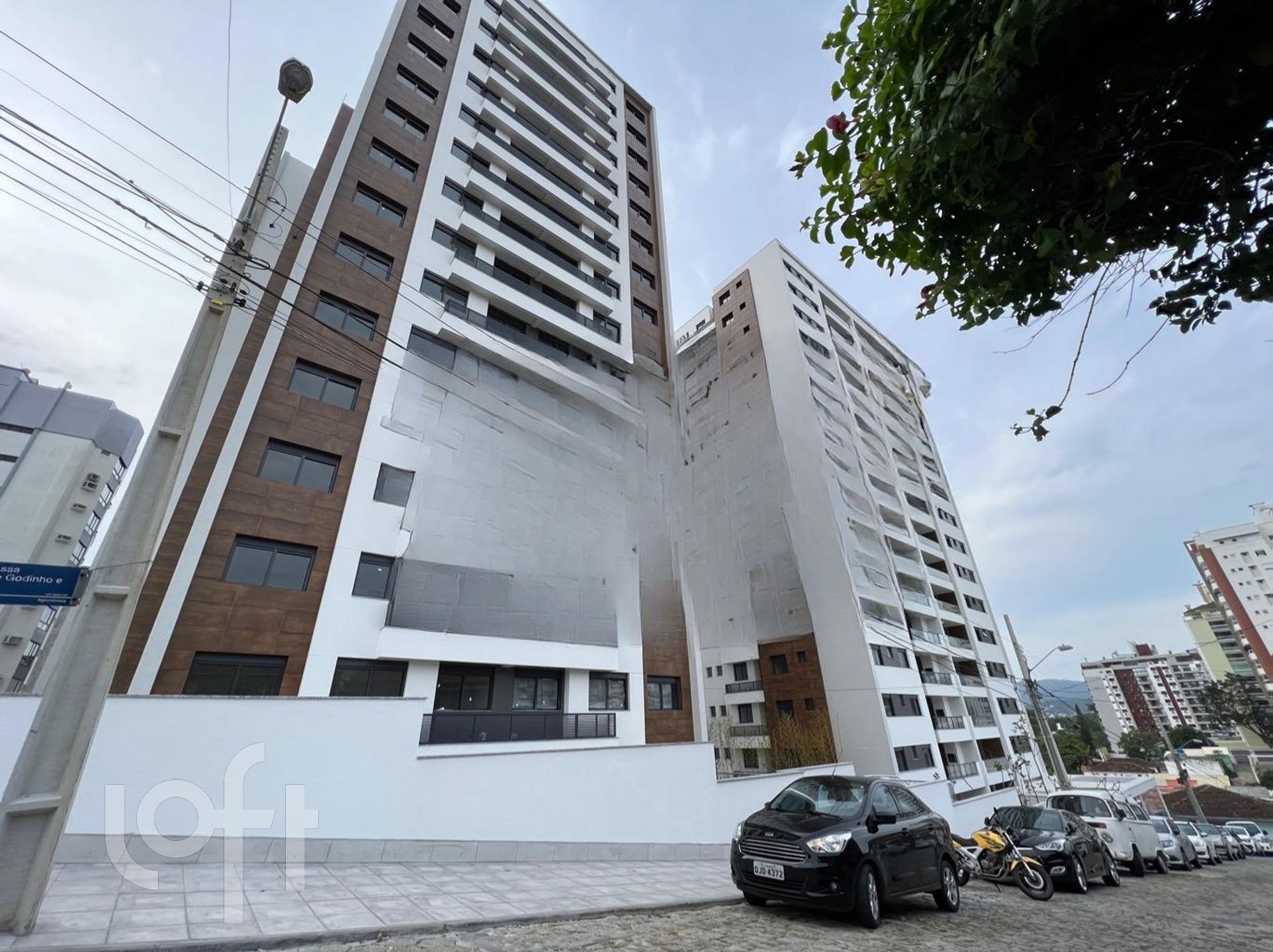 Apartamentos com 111m², 3 quartos, 1 suíte, 2 garagens, no bairro Agronômica em Florianópolis