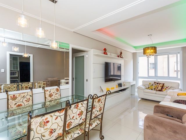 Apartamento com 107m², 3 dormitórios, 1 suíte, Rio Branco em Porto Alegre