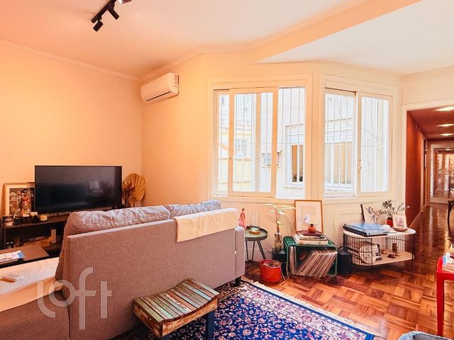 Apartamento com 79m², 2 dormitórios, 1 vaga, Independência em Porto Alegre