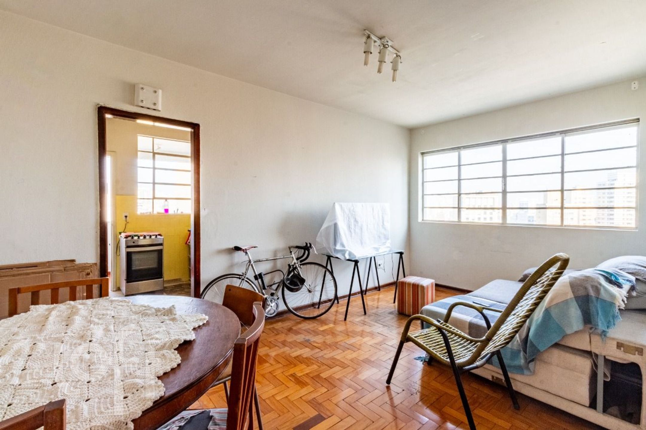 Apartamento à venda com 2 quartos, 96m² - Foto 1