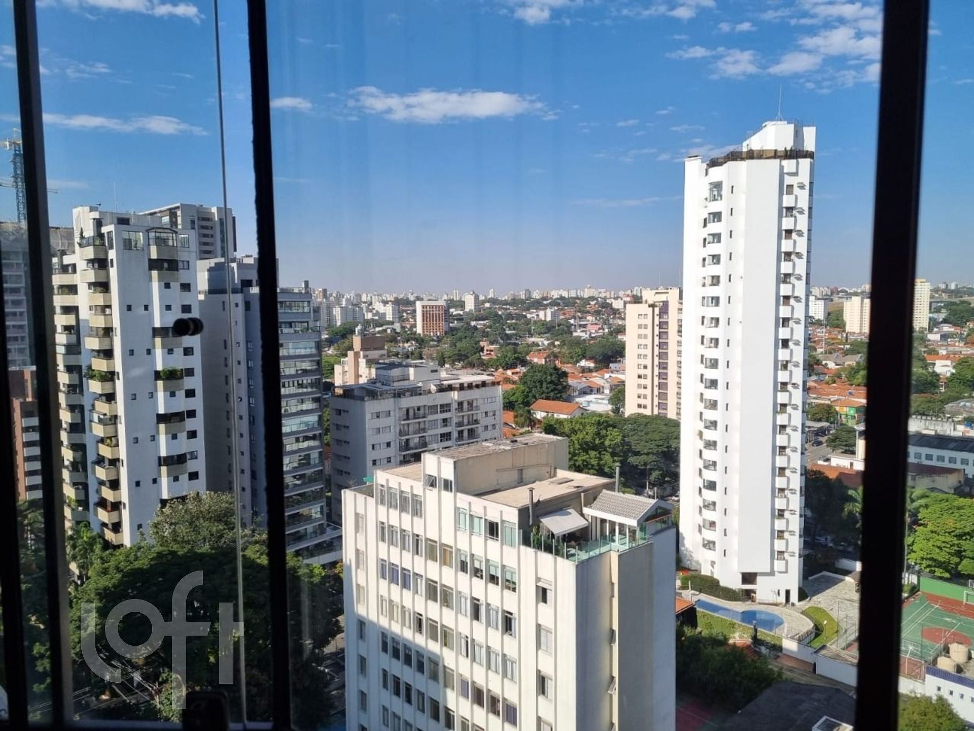 Apartamento à venda com 4 quartos, 186m² - Foto 1