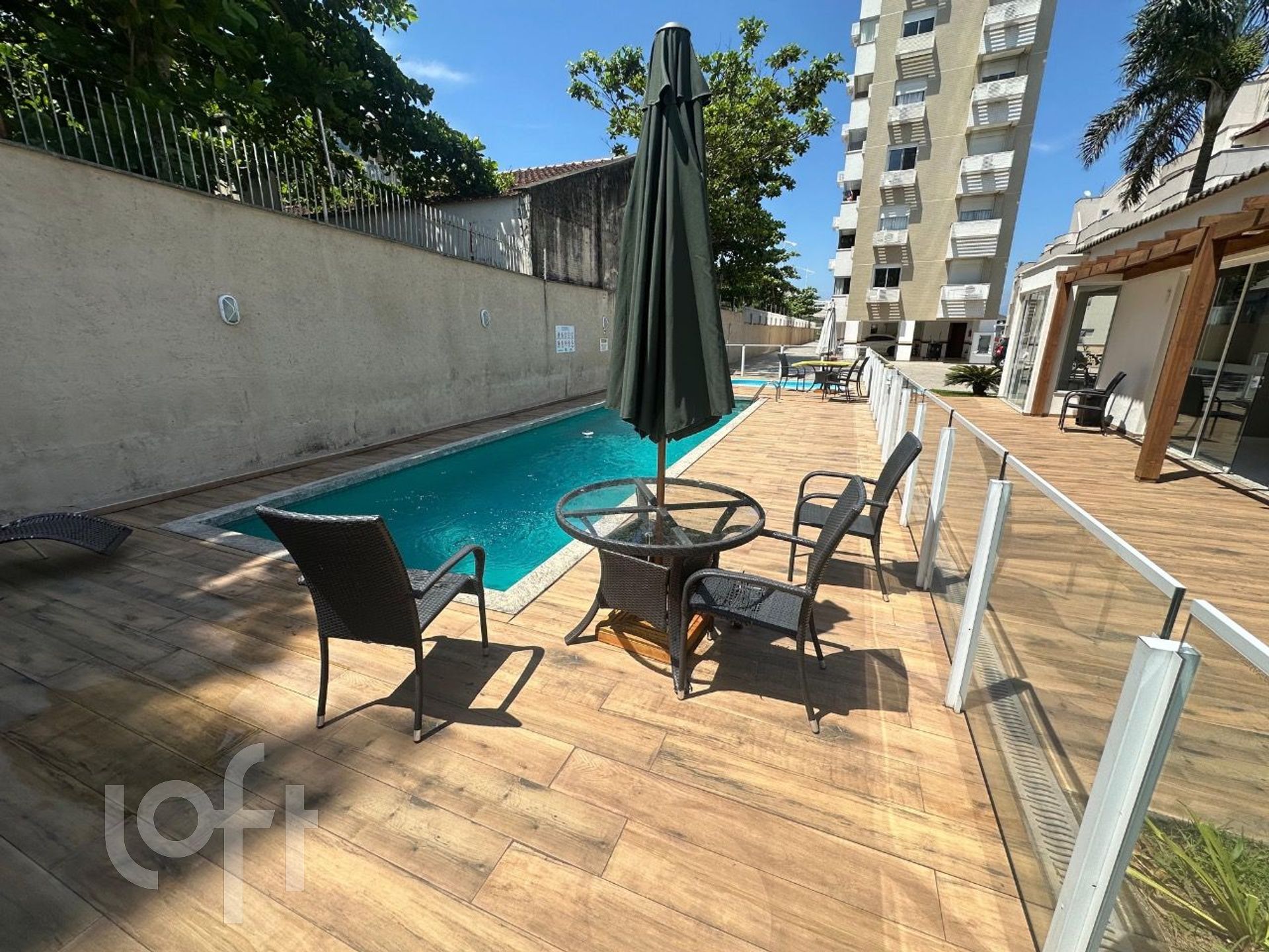 Apartamentos com 84m², 3 quartos, 1 suíte, 1 garagem, no bairro Coloninha em Florianópolis