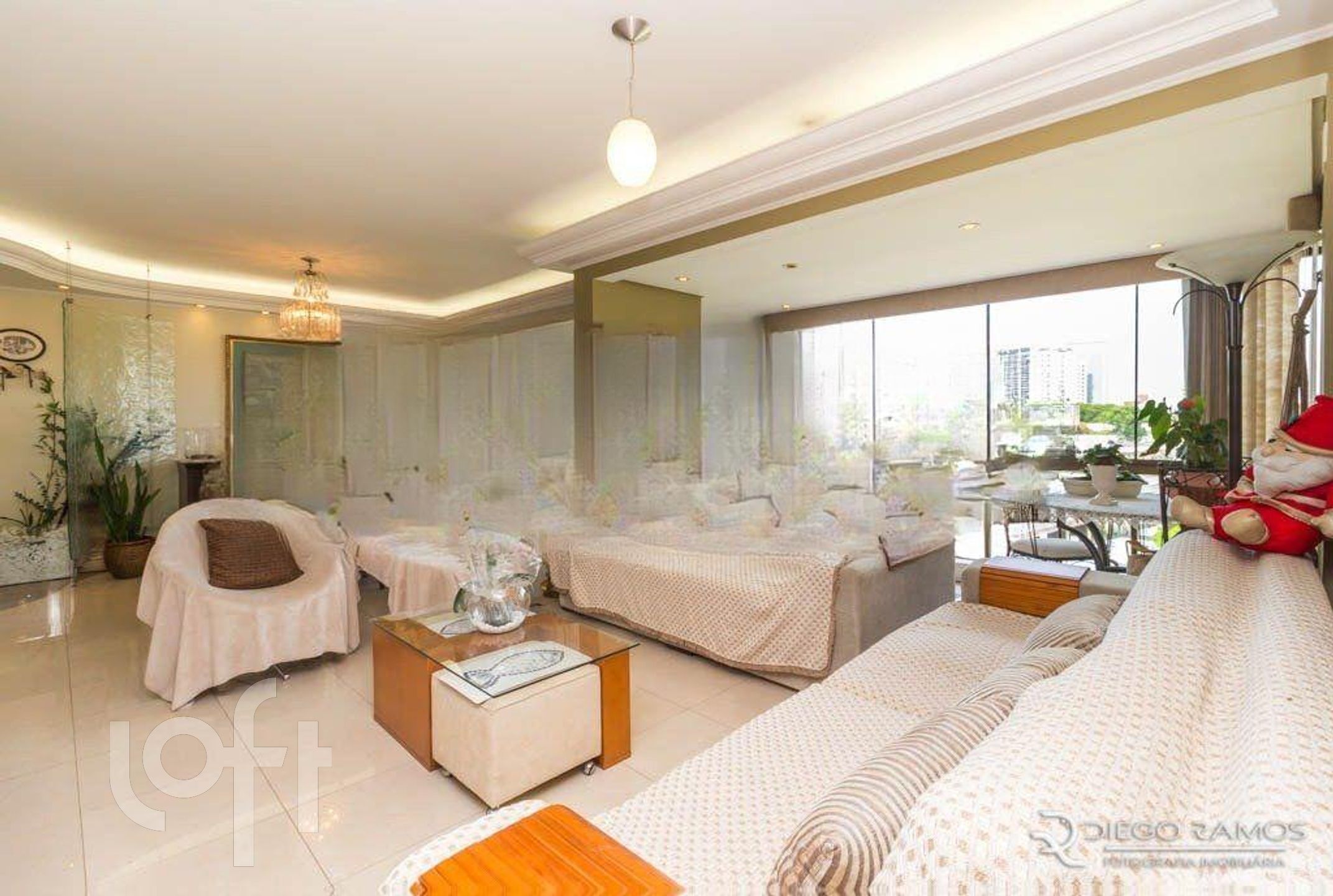 Apartamento com 138m², 3 dormitórios, 1 suíte, 2 vagas, Três Figueiras em Porto Alegre