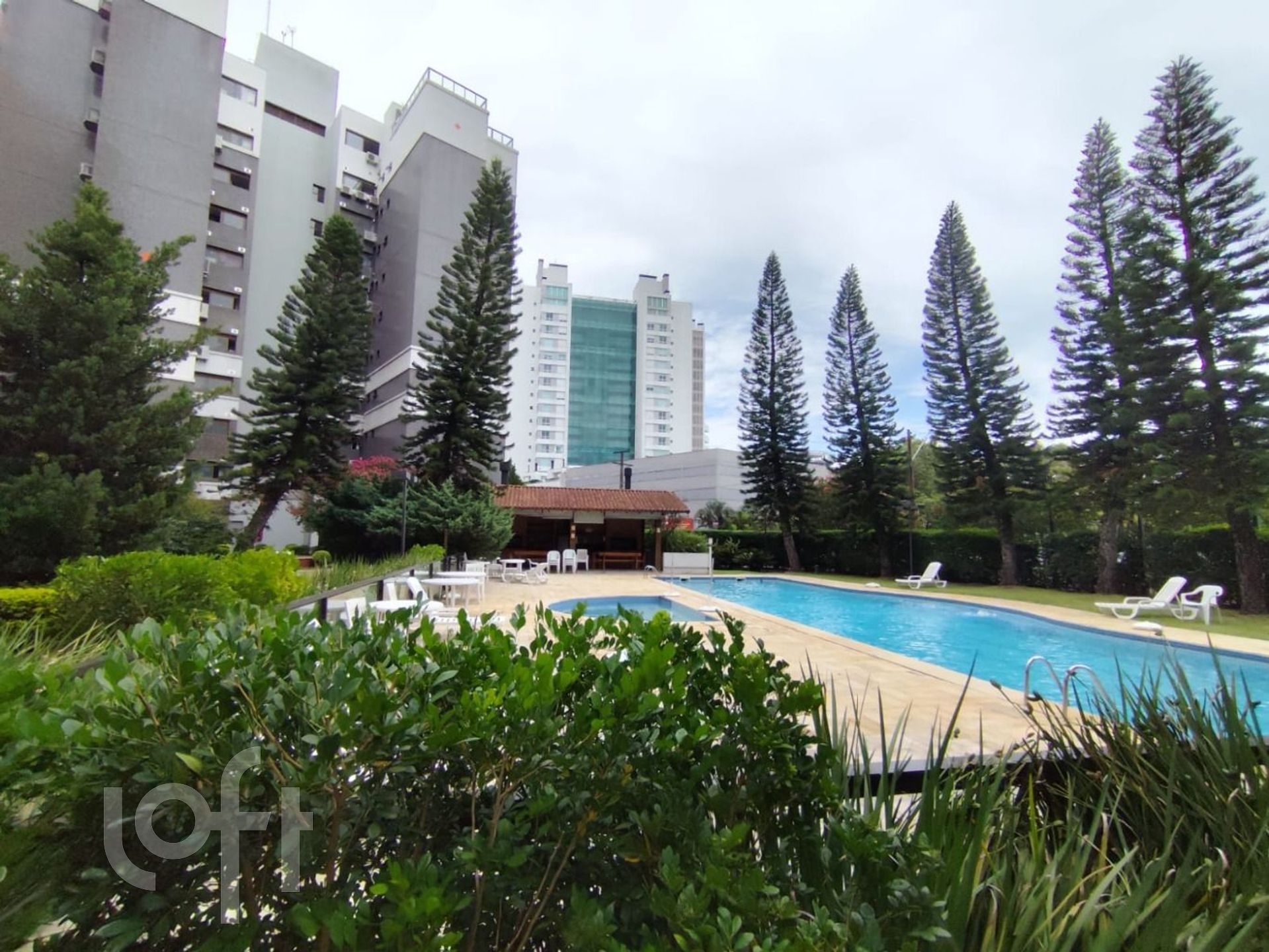 Apartamento com 138m², 3 dormitórios, 1 suíte, 2 vagas, Três Figueiras em Porto Alegre