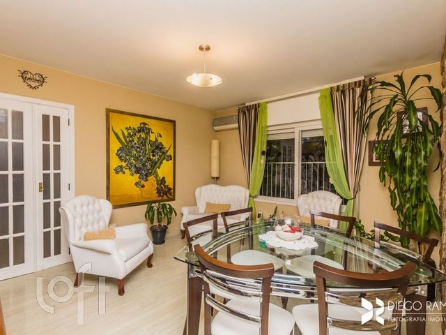 Apartamento com 74m², 2 dormitórios, 1 vaga, Higienópolis em Porto Alegre