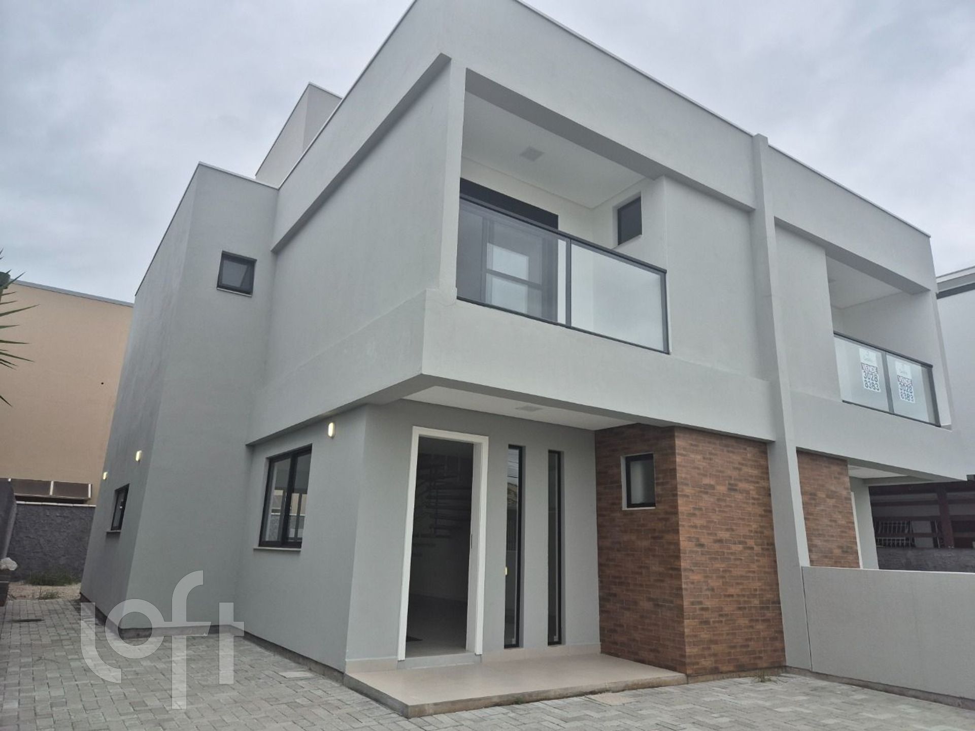 Casa Residencial com 142m², 3 quartos, 1 suíte, 3 garagens, no bairro Ressacada em Florianópolis