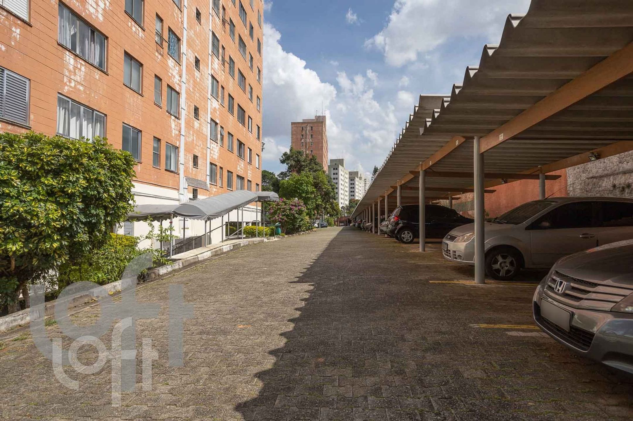 Apartamento à venda com 2 quartos, 75m² - Foto 24