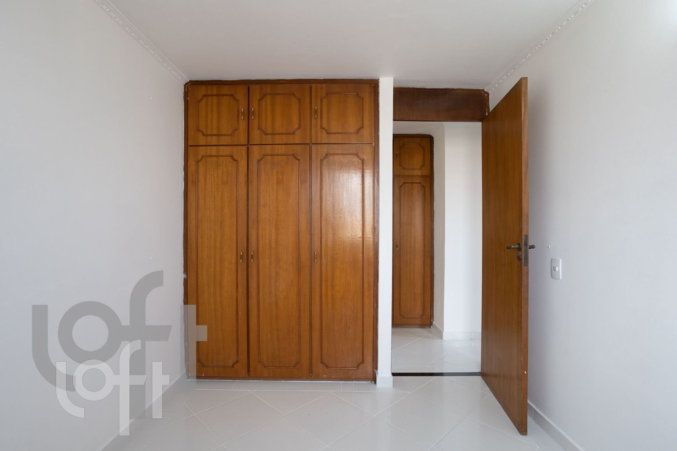 Apartamento à venda com 2 quartos, 75m² - Foto 9