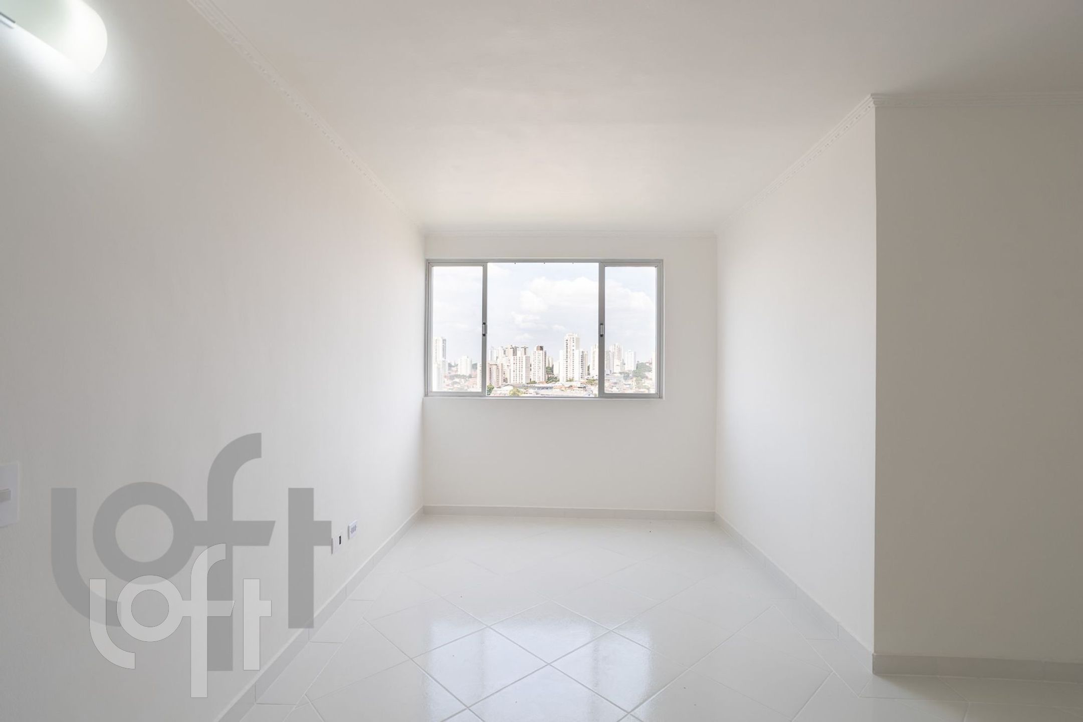 Apartamento à venda com 2 quartos, 75m² - Foto 1