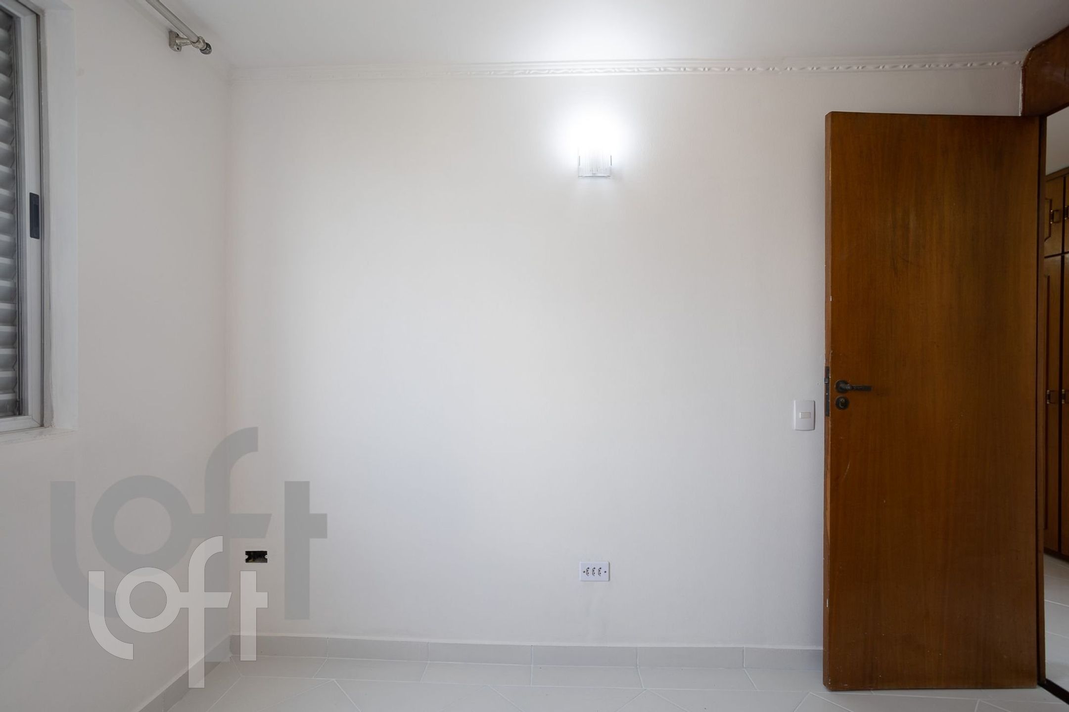 Apartamento à venda com 2 quartos, 75m² - Foto 3