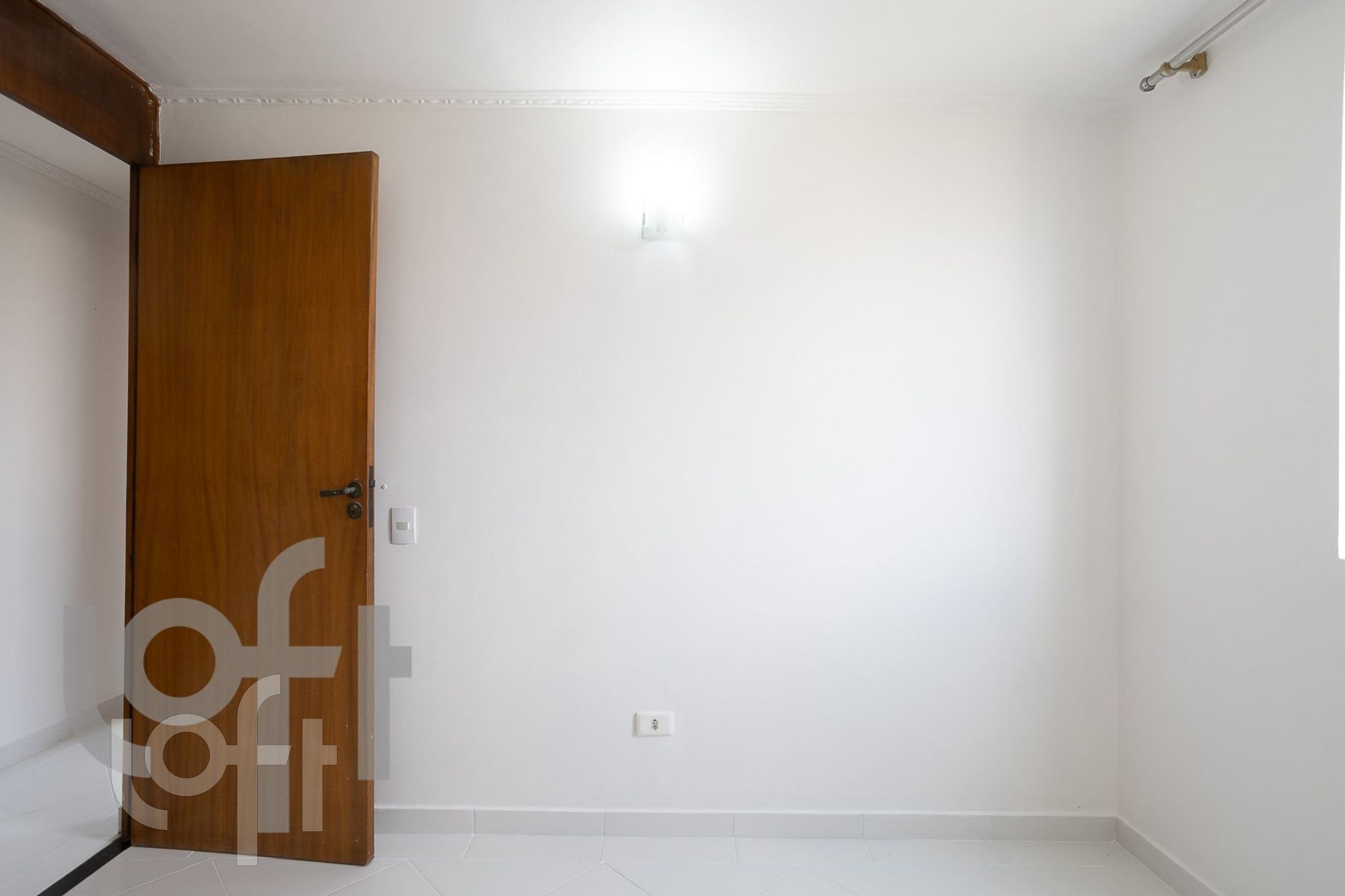 Apartamento à venda com 2 quartos, 75m² - Foto 7