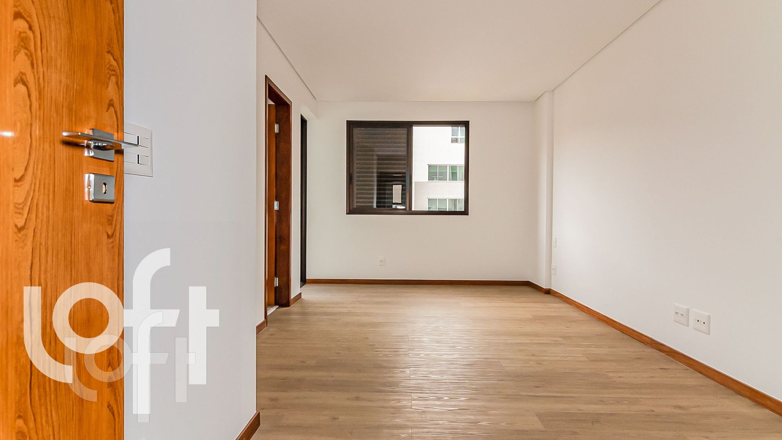 Apartamento à venda com 4 quartos, 135m² - Foto 2