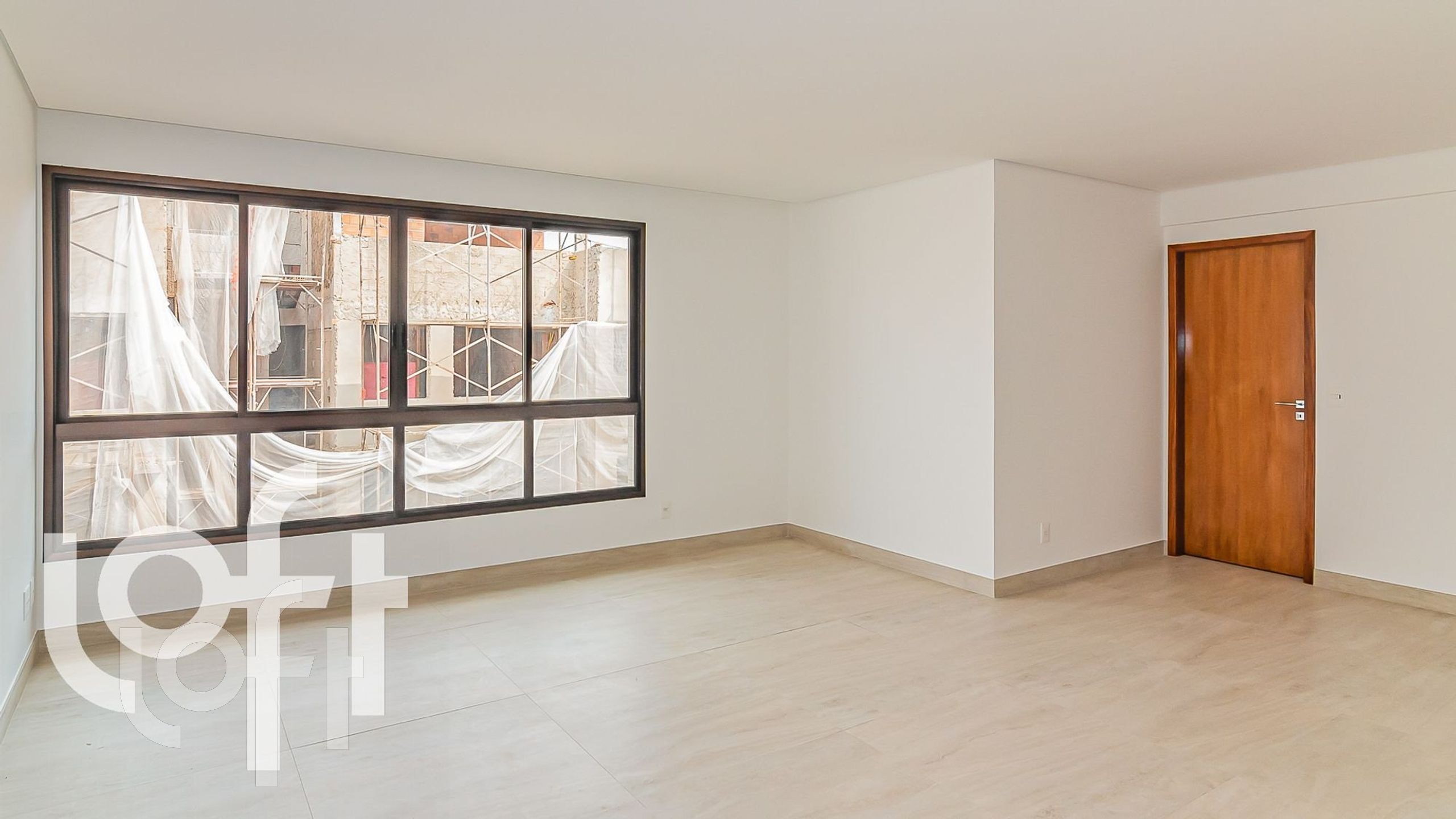 Apartamento à venda com 4 quartos, 135m² - Foto 1