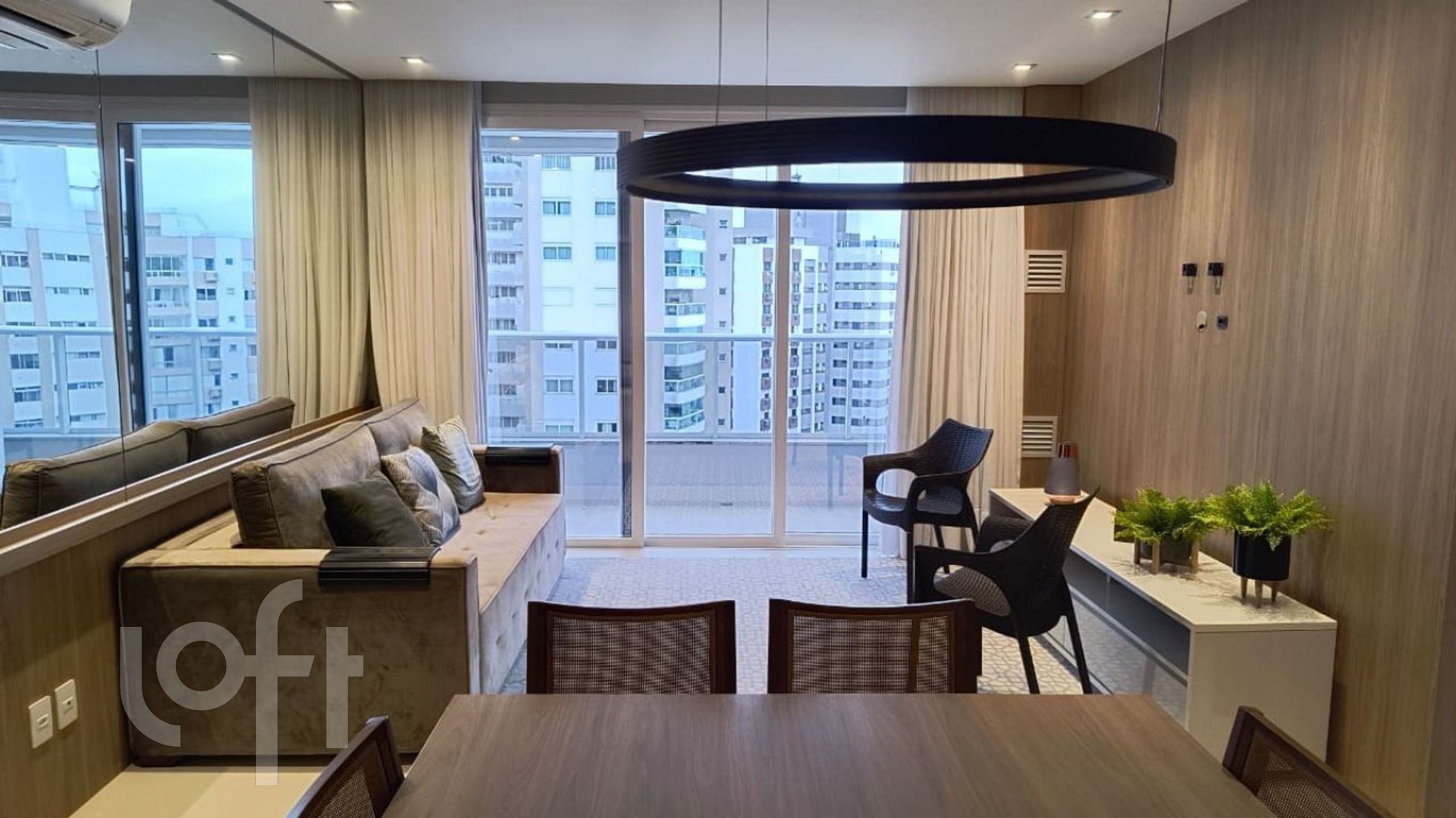 Apartamentos com 79m², 2 quartos, 1 suíte, 2 garagens, no bairro Centro em Florianópolis