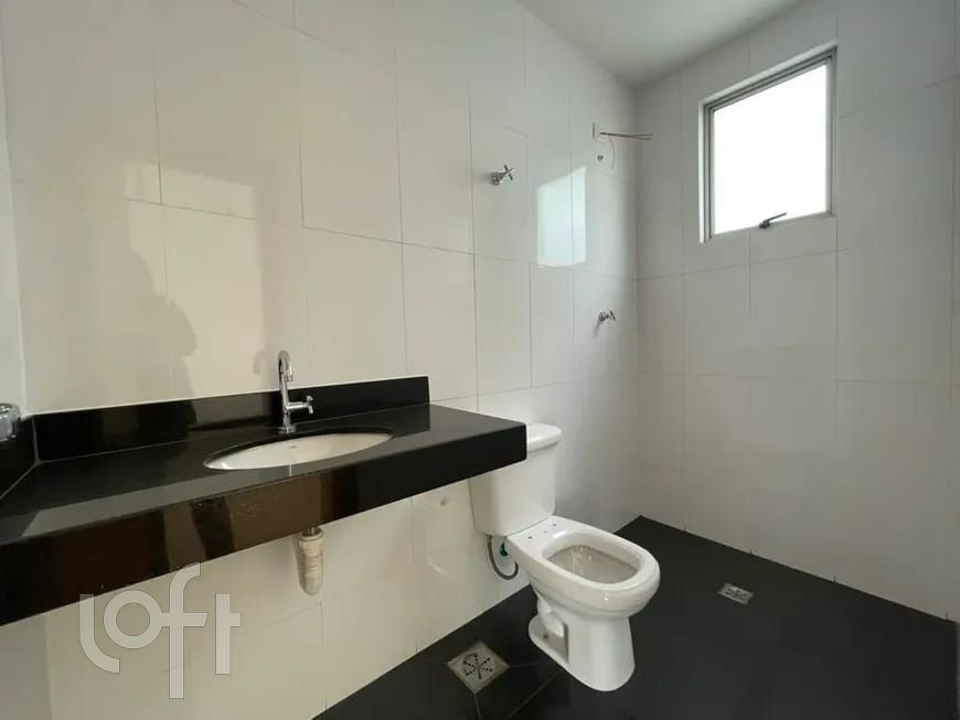 Apartamento à venda com 4 quartos, 194m² - Foto 2