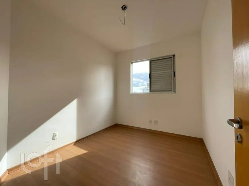 Apartamento à venda com 4 quartos, 194m² - Foto 15