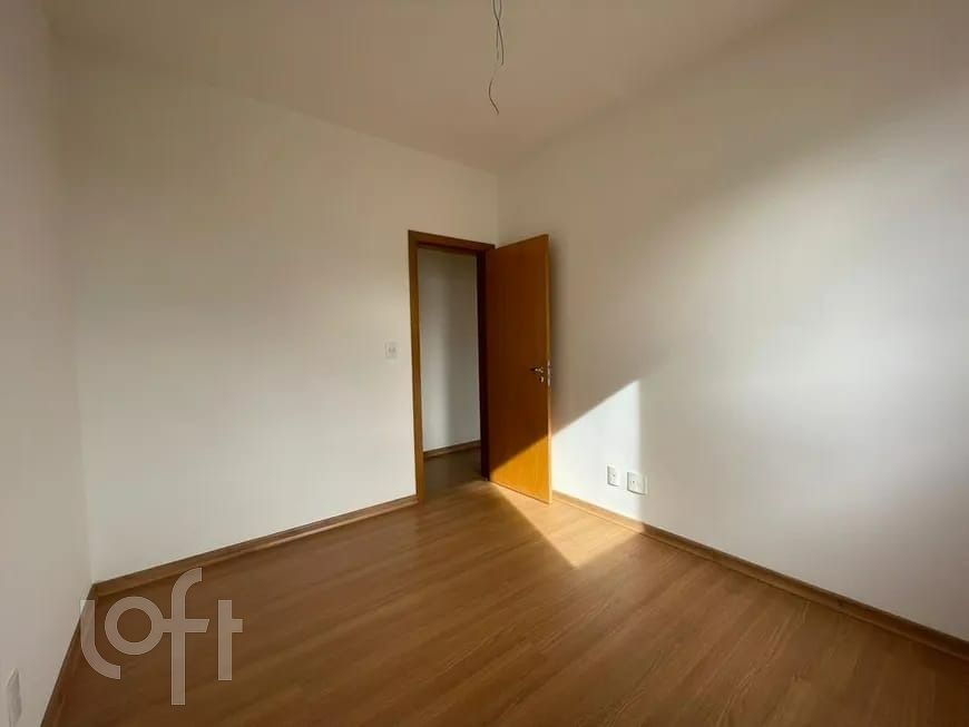 Apartamento à venda com 4 quartos, 194m² - Foto 4