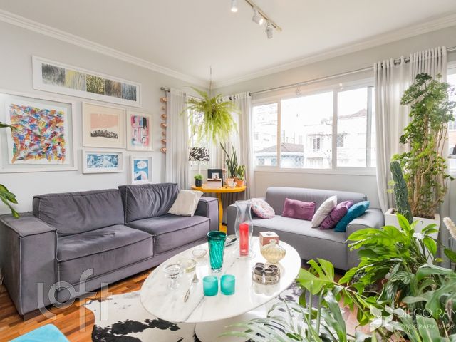 Apartamento com 102m², 3 dormitórios, 1 suíte, 2 vagas, Auxiliadora em Porto Alegre