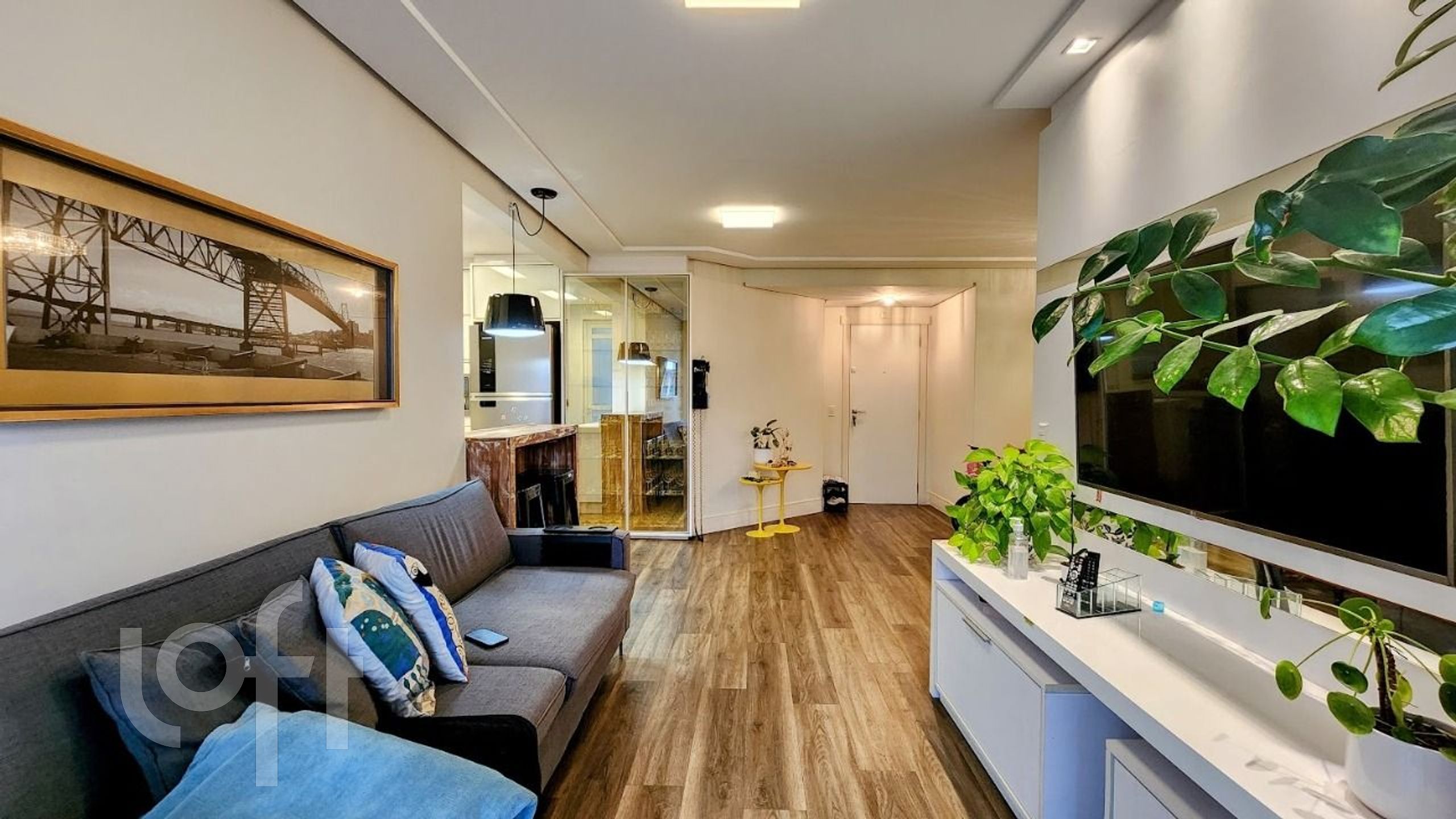 Apartamento à venda em Kobrasol com 129 m², 3 quartos, 1 suíte, 2 vagas