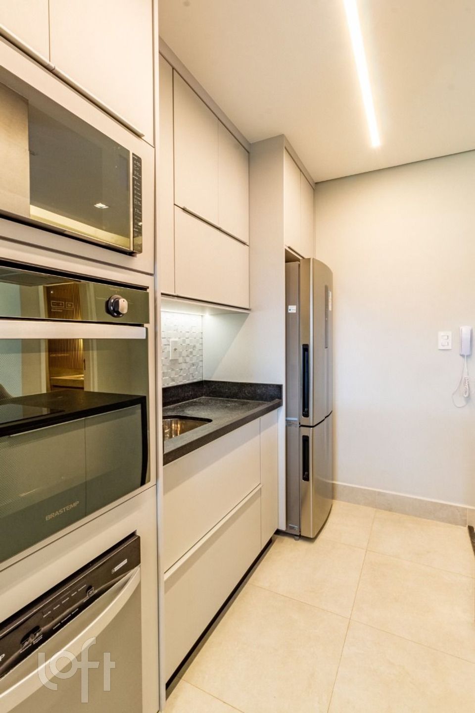 Apartamento à venda com 2 quartos, 77m² - Foto 9