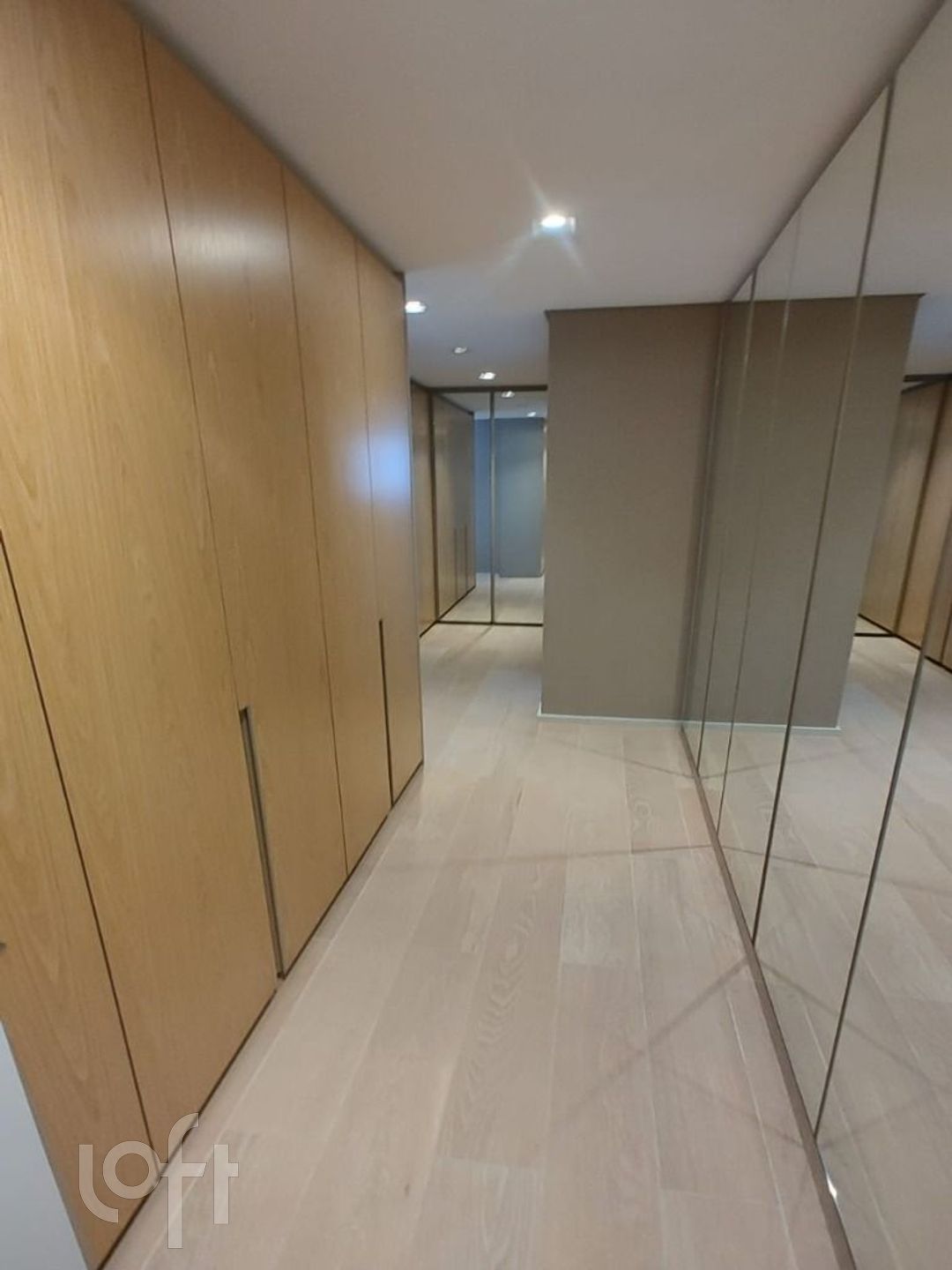 Apartamento à venda com 4 quartos, 195m² - Foto 21