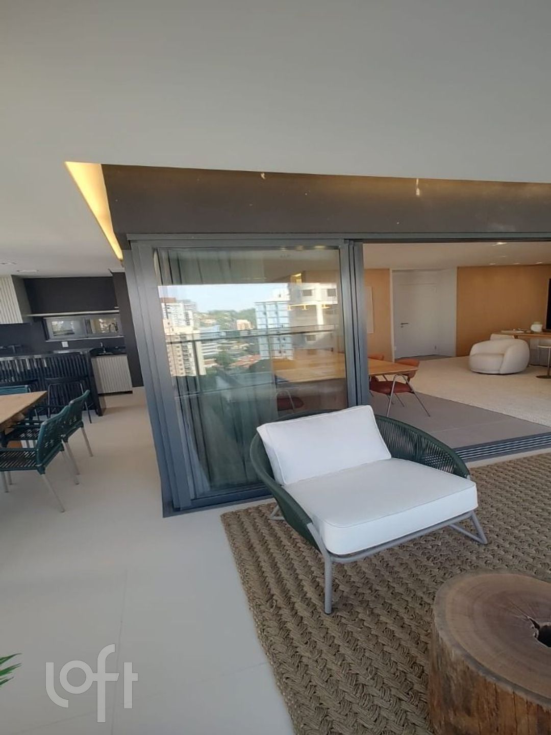 Apartamento à venda com 4 quartos, 195m² - Foto 12