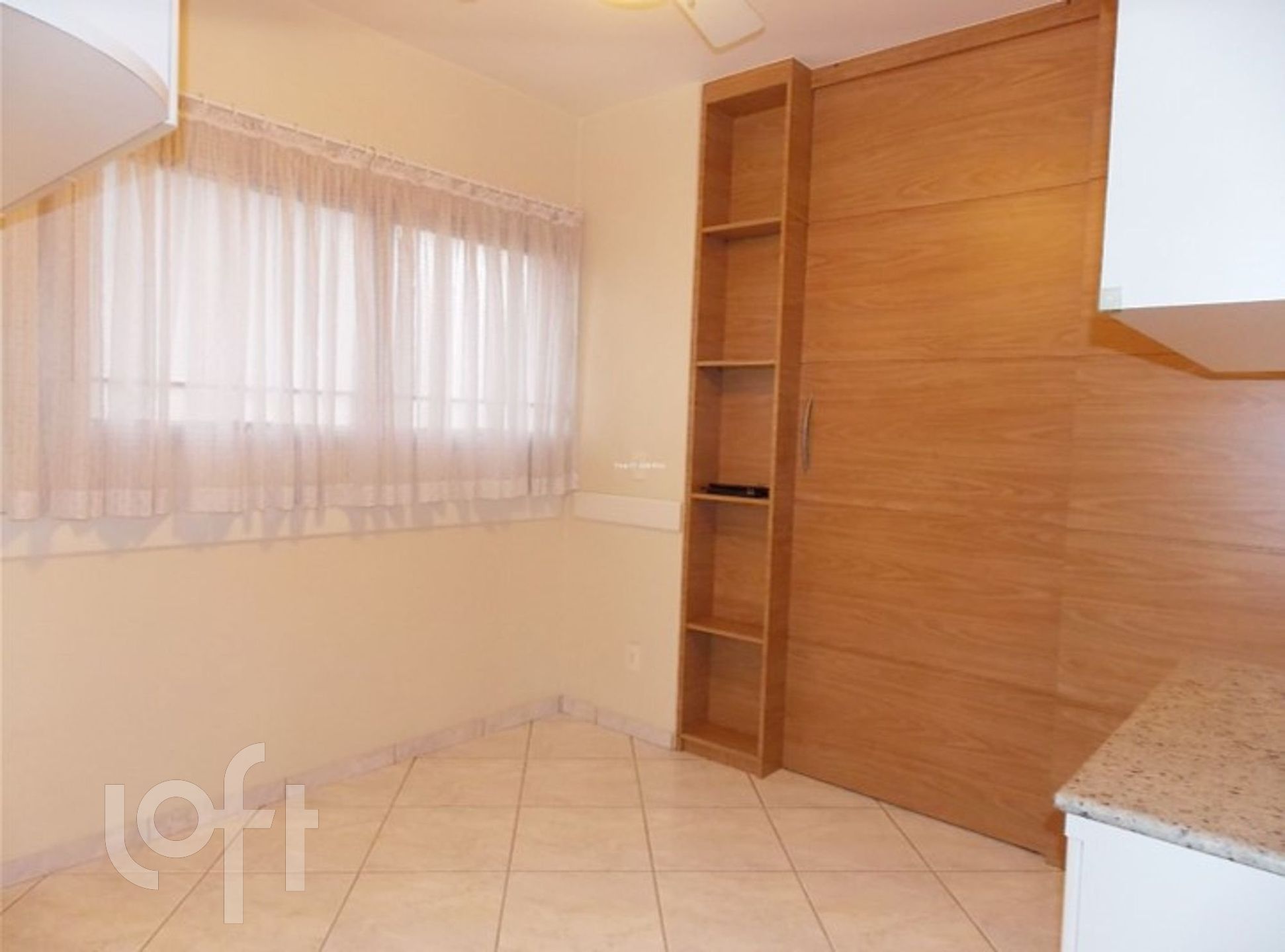 Apartamento à venda com 4 quartos, 240m² - Foto 2