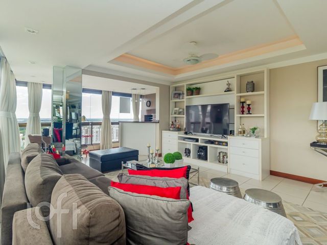 Apartamento com 128m², 3 dormitórios, 1 suíte, 2 vagas, Menino Deus em Porto Alegre