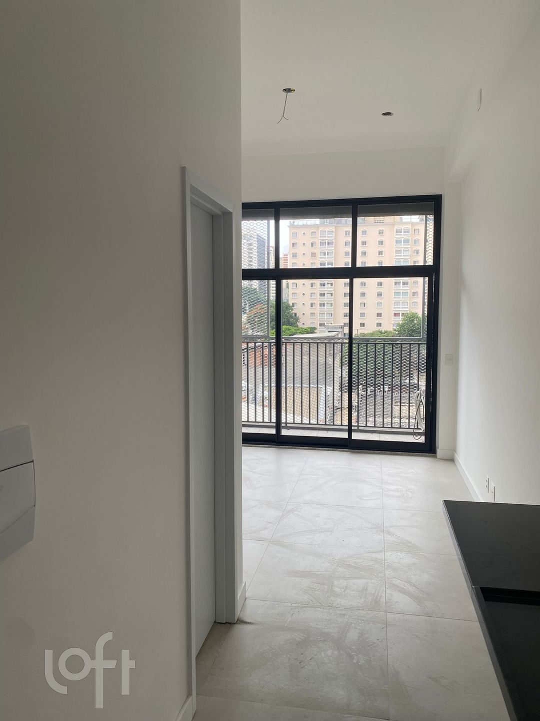 Apartamento à venda com 1 quarto, 29m² - Foto 2