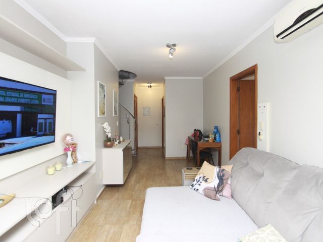 Apartamento com 121m², 1 dormitório, 2 vagas, Floresta em Porto Alegre