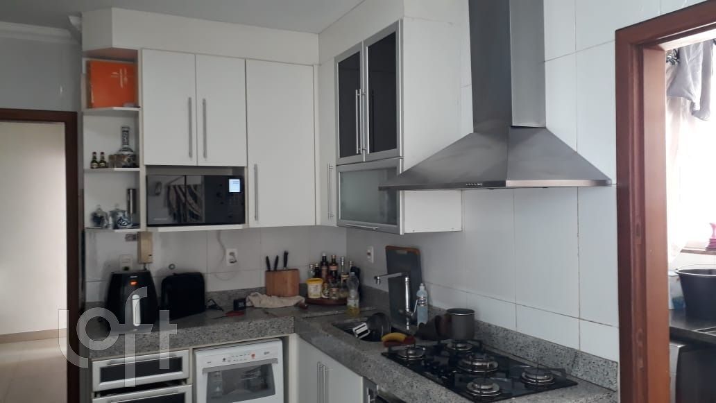 Apartamento à venda com 3 quartos, 107m² - Foto 12