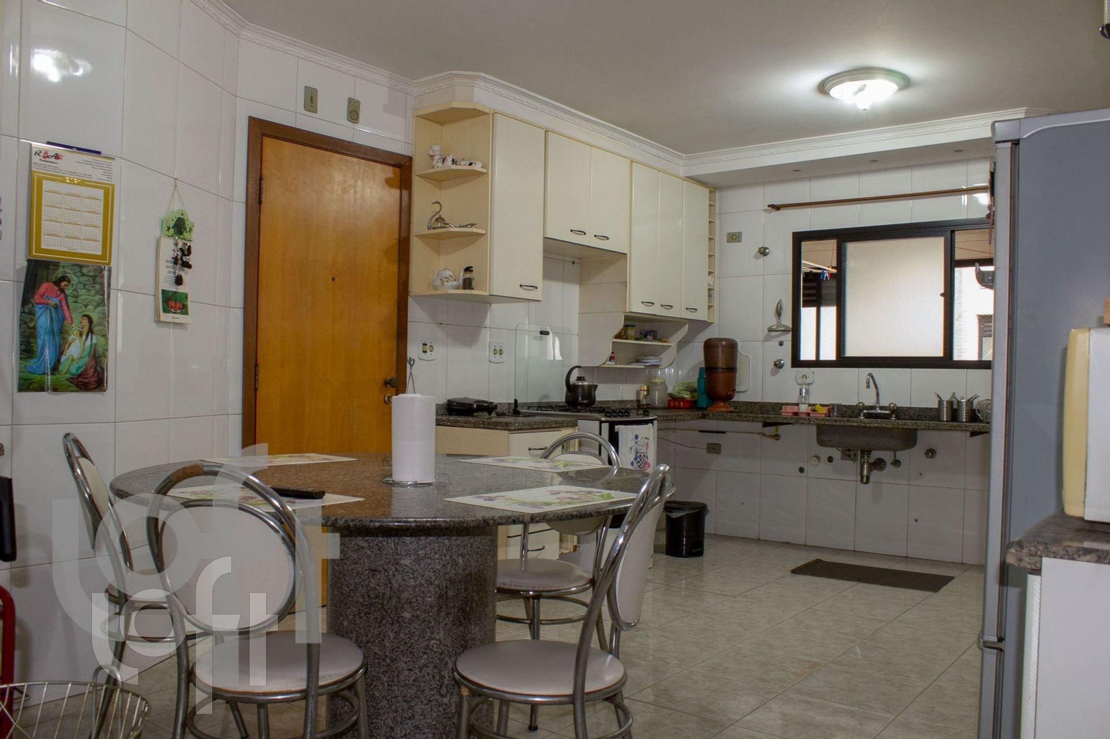 Apartamento à venda com 3 quartos, 140m² - Foto 29