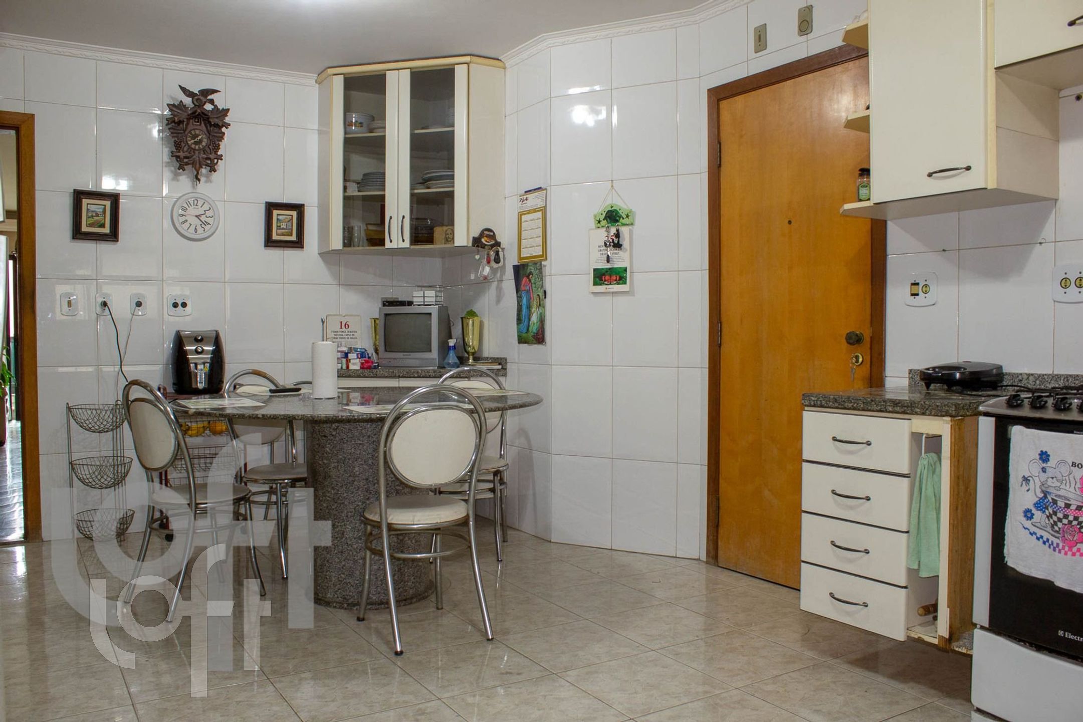 Apartamento à venda com 3 quartos, 140m² - Foto 27