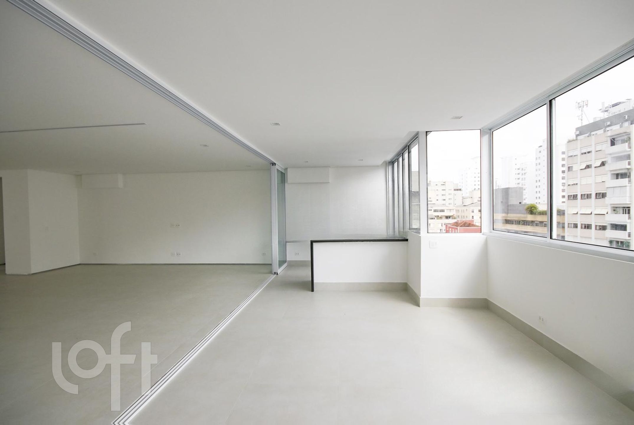 Apartamento à venda com 4 quartos, 382m² - Foto 2