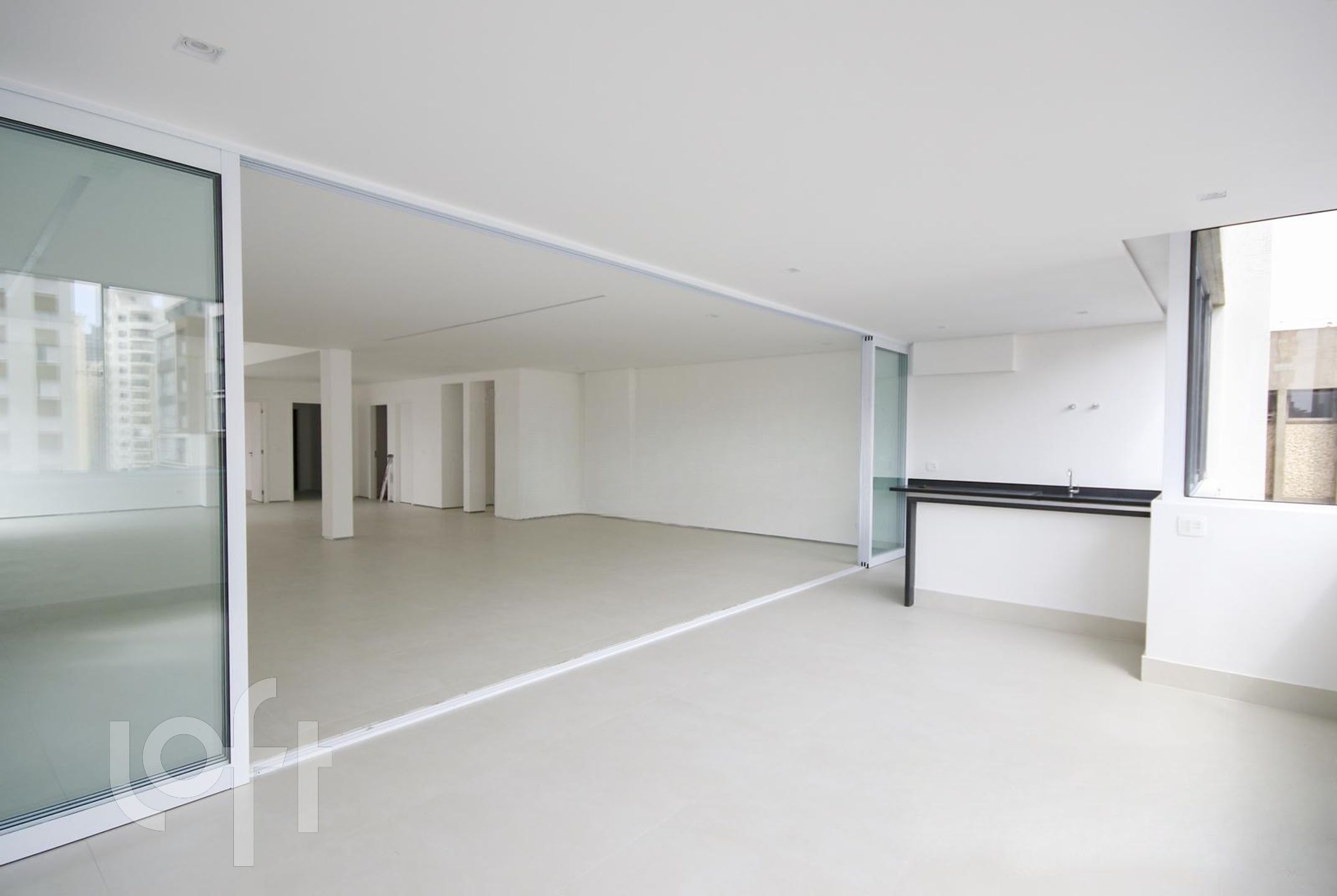 Apartamento à venda com 4 quartos, 382m² - Foto 3