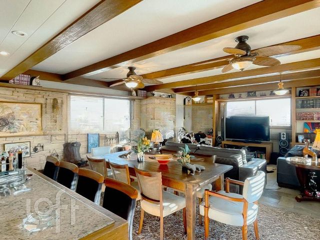 Apartamento com 251m², 3 dormitórios, 1 suíte, 3 vagas, Petrópolis em Porto Alegre