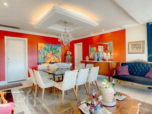 Apartamento com 251m², 3 dormitórios, 1 suíte, 3 vagas, Petrópolis em Porto Alegre