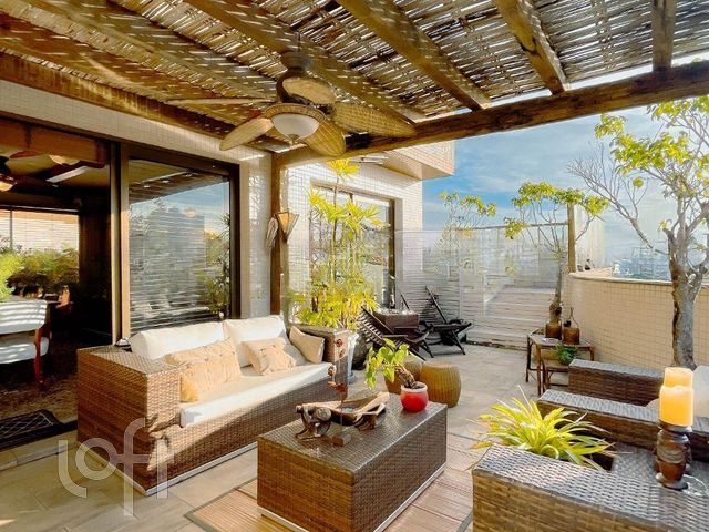 Apartamento com 251m², 3 dormitórios, 1 suíte, 3 vagas, Petrópolis em Porto Alegre