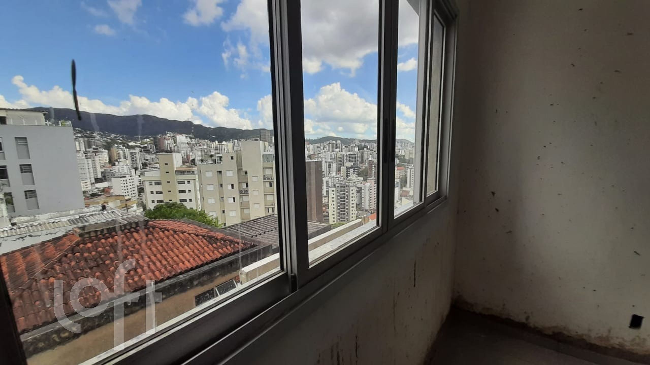 Apartamento à venda com 3 quartos, 67m² - Foto 2