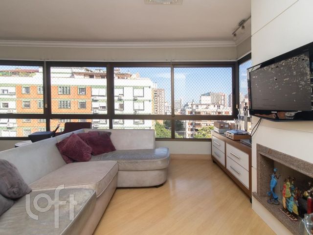 Apartamento com 106m², 3 dormitórios, 1 suíte, 2 vagas, Menino Deus em Porto Alegre