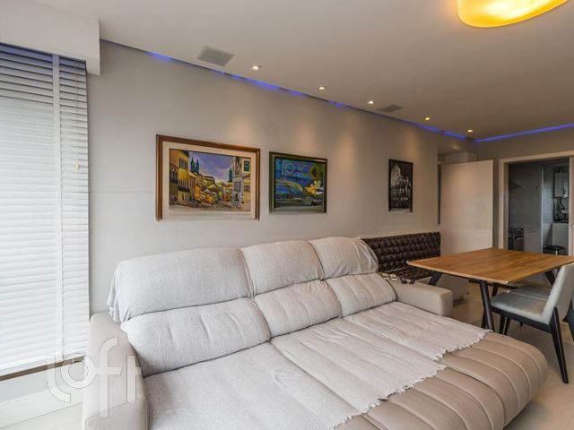 Apartamento com 105m², 3 dormitórios, 1 suíte, 2 vagas, Rio Branco em Porto Alegre