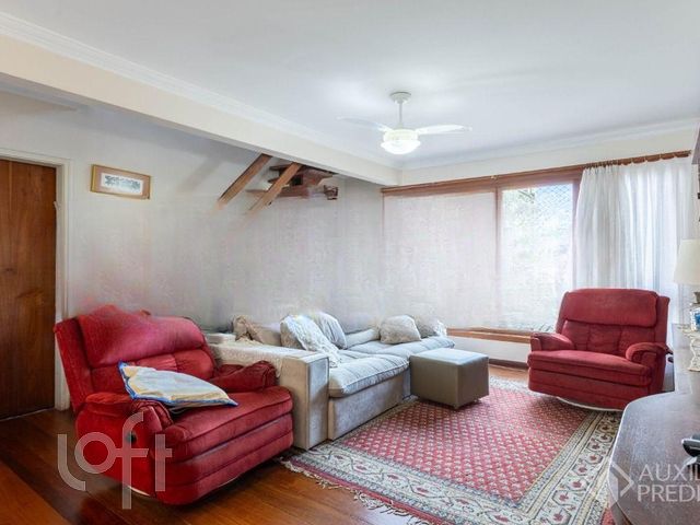 Apartamento com 213m², 3 dormitórios, 1 suíte, 2 vagas, Petrópolis em Porto Alegre